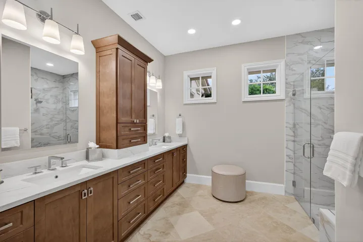 Newly Designed and Renovated Bath
