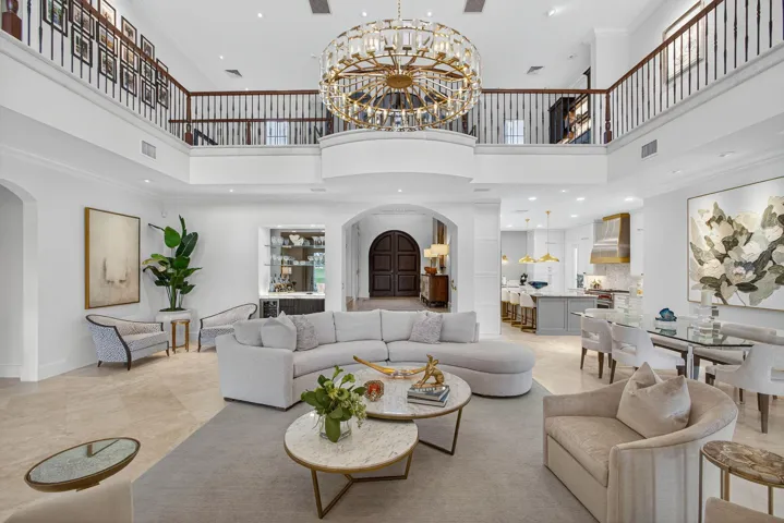 Luxurious Chandelier