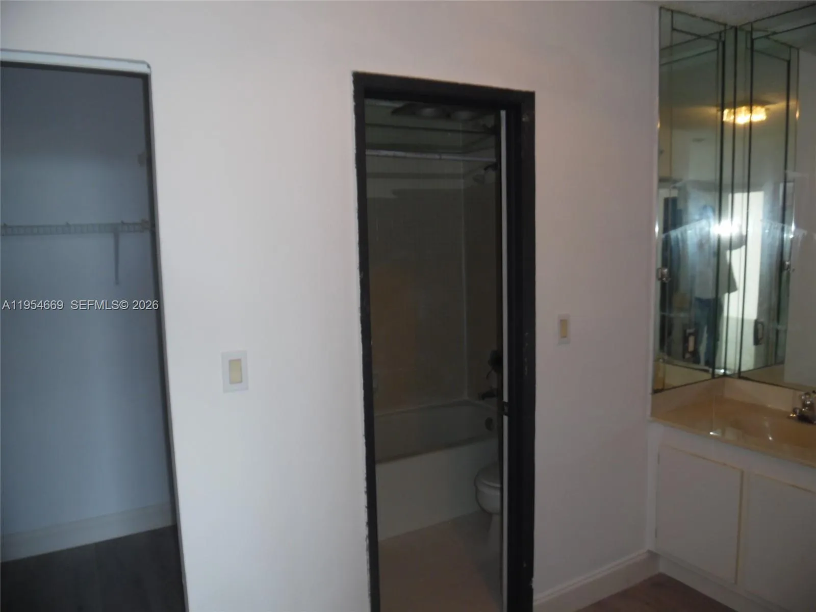 20505 E Country Club Dr 1135, Aventura, Florida 33, Aventura, Florida 33180, 2 Bedrooms Bedrooms, ,2 BathroomsBathrooms,Residential Lease,For Rent,20505 E Country Club Dr 1135, Aventura, Florida 33,A11954669