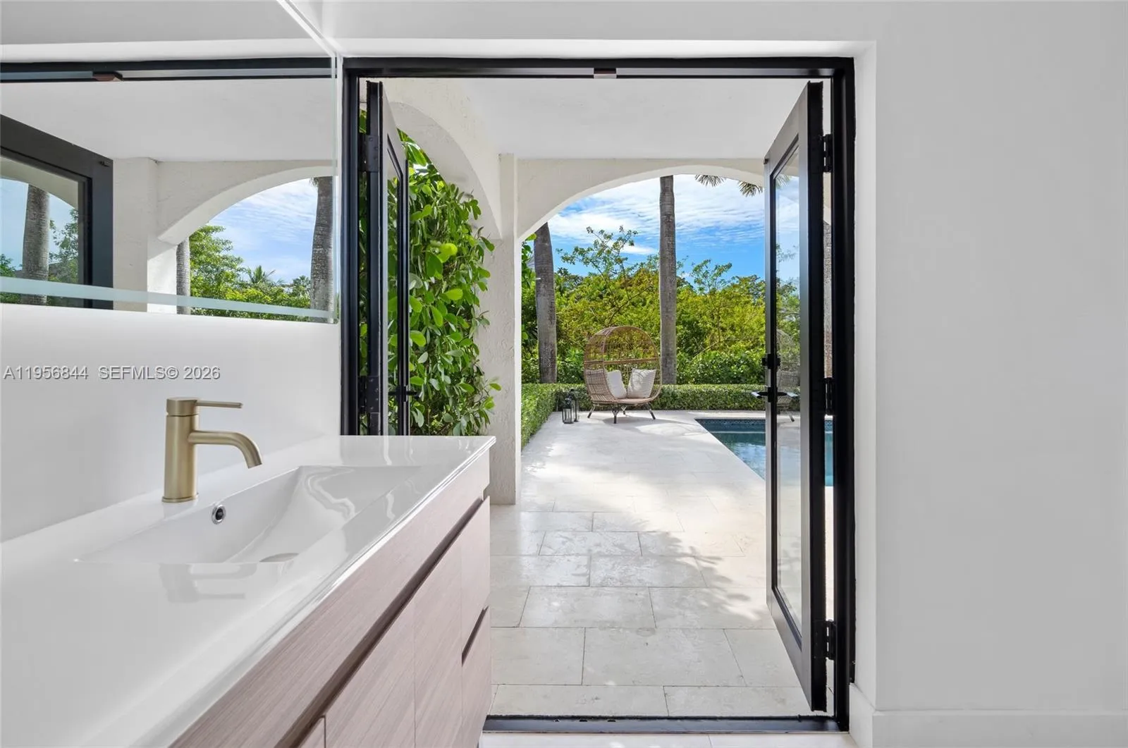 1400 Coruna Ave, Coral Gables, Florida 33156, Coral Gables, Florida 33156, 4 Bedrooms Bedrooms, ,4 BathroomsBathrooms,Residential,For Sale,1400 Coruna Ave, Coral Gables, Florida 33156,A11956844