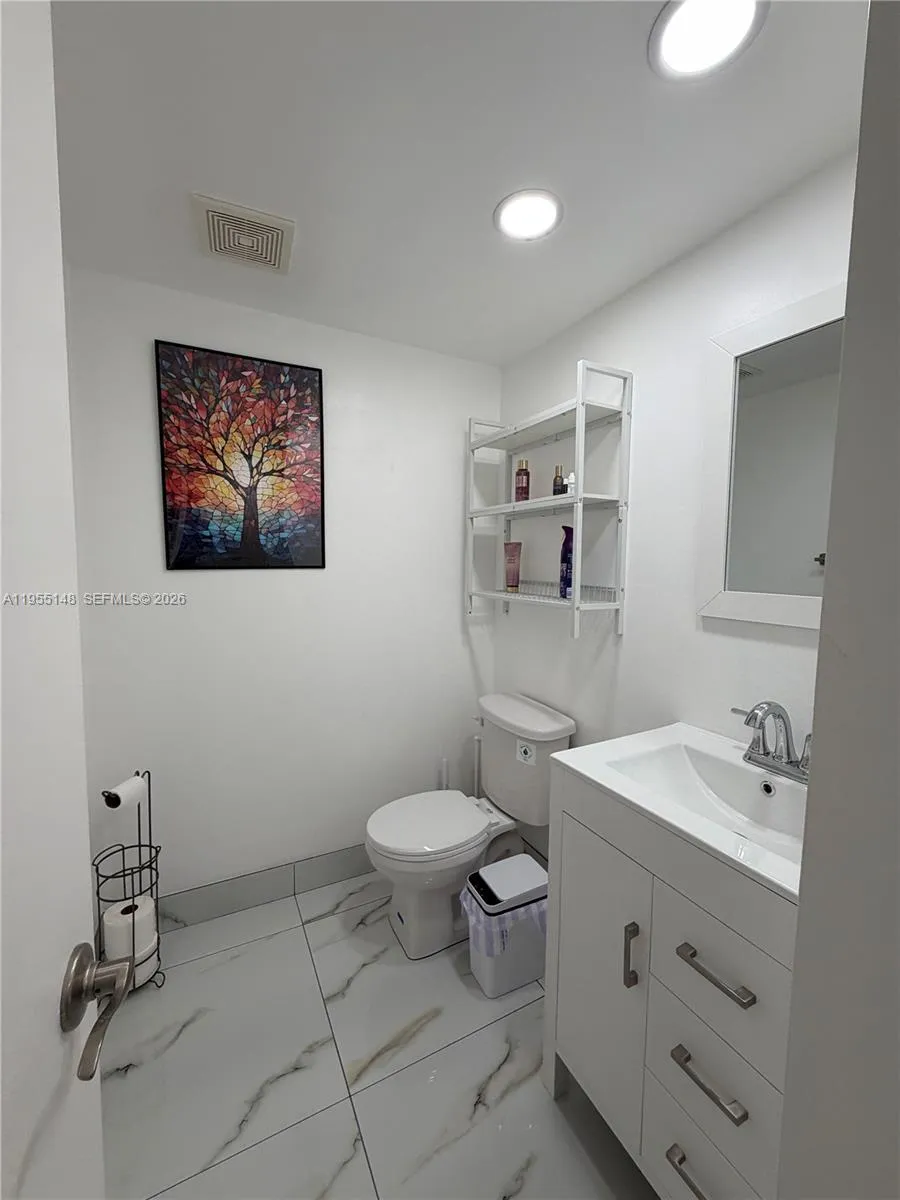 200 Sw 132nd Way 109l, Pembroke Pines, Florida 330, Pembroke Pines, Florida 33027, 1 Bedroom Bedrooms, ,1 BathroomBathrooms,Residential,For Sale,200 Sw 132nd Way 109l, Pembroke Pines, Florida 330,A11955148