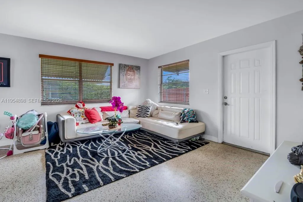 9435 Sw 39th St, Miami, Florida 33165, Miami, Florida 33165, ,Residential Income,For Sale,9435 Sw 39th St, Miami, Florida 33165,A11954898