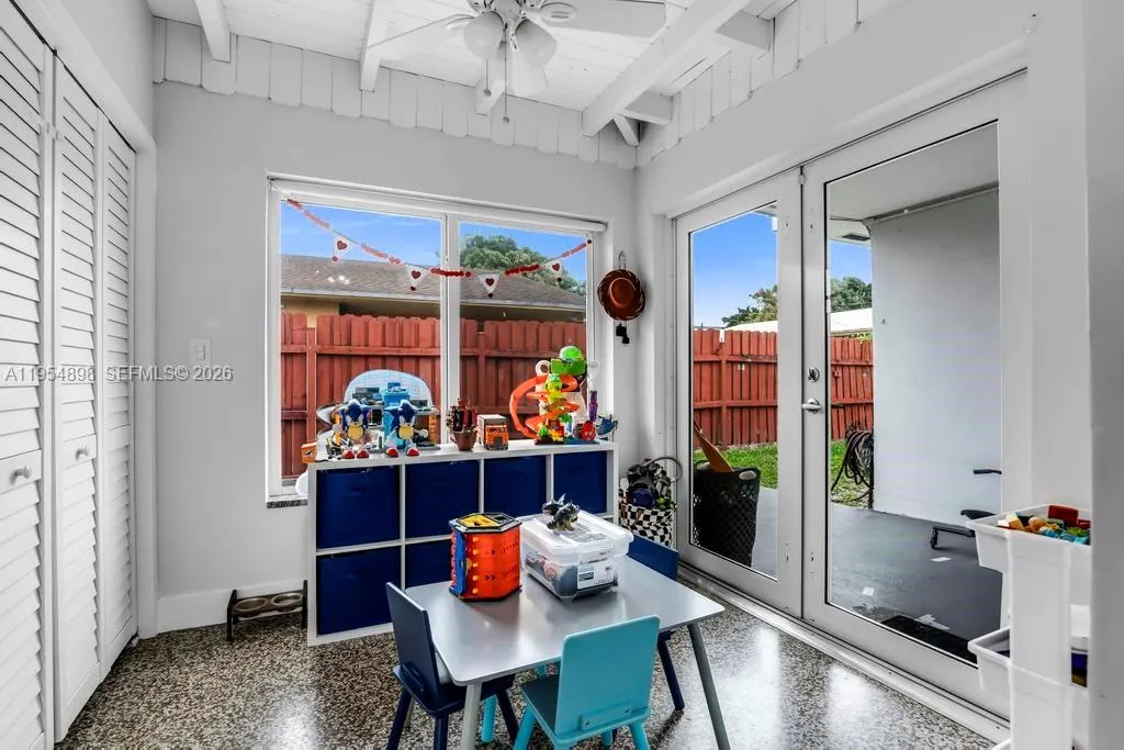 9435 Sw 39th St, Miami, Florida 33165, Miami, Florida 33165, ,Residential Income,For Sale,9435 Sw 39th St, Miami, Florida 33165,A11954898