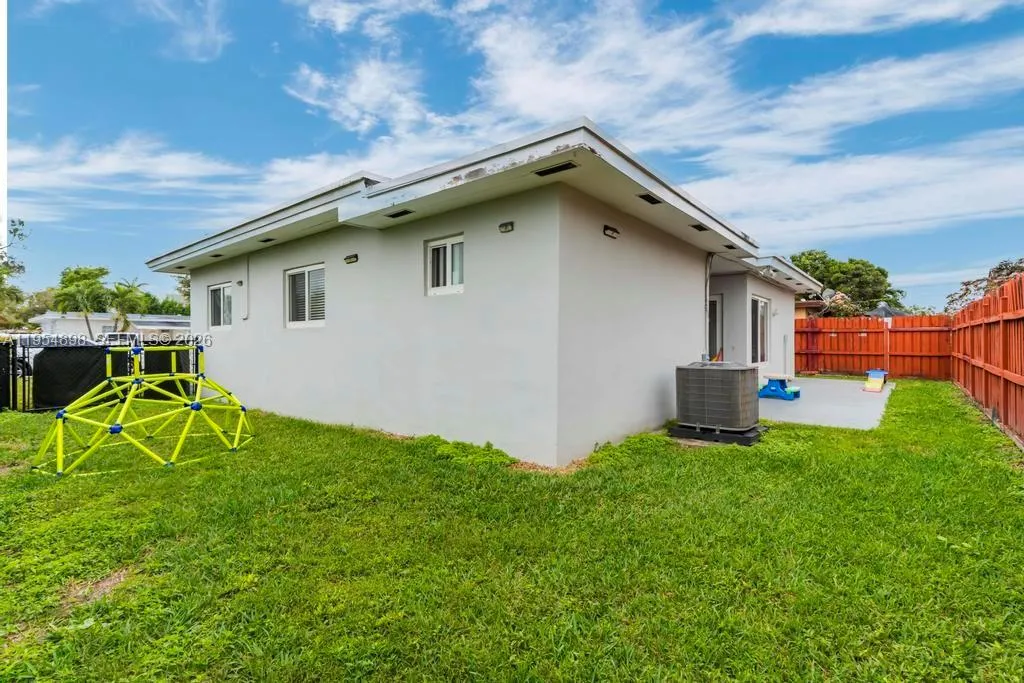 9435 Sw 39th St, Miami, Florida 33165, Miami, Florida 33165, ,Residential Income,For Sale,9435 Sw 39th St, Miami, Florida 33165,A11954898