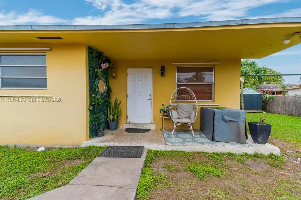 9435 Sw 39th St, Miami, Florida 33165, Miami, Florida 33165, ,Residential Income,For Sale,9435 Sw 39th St, Miami, Florida 33165,A11954898