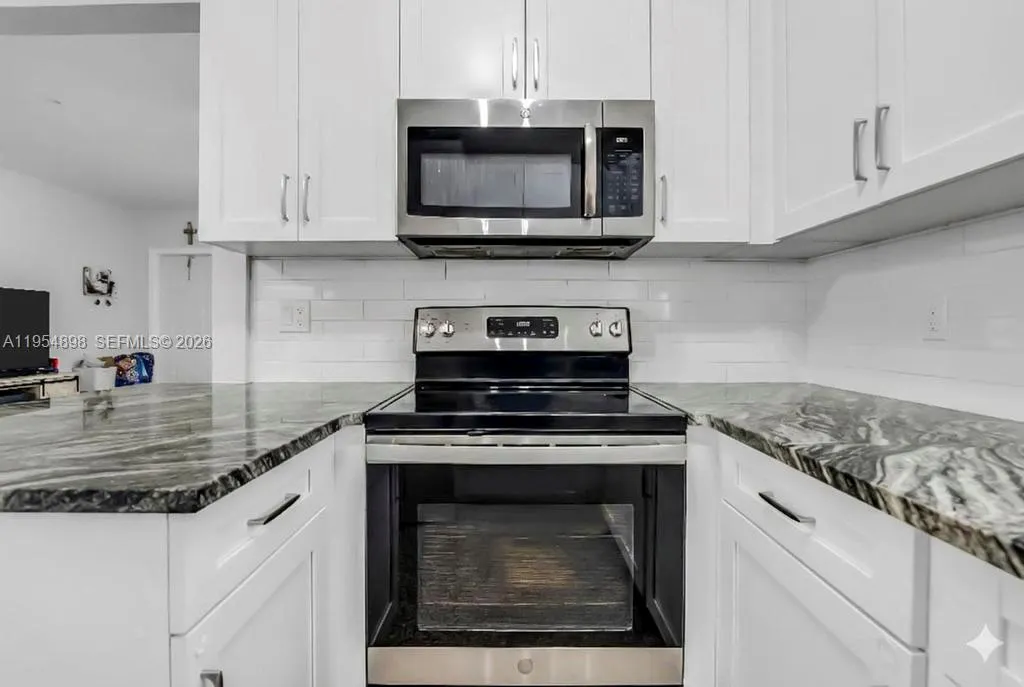 9435 Sw 39th St, Miami, Florida 33165, Miami, Florida 33165, ,Residential Income,For Sale,9435 Sw 39th St, Miami, Florida 33165,A11954898