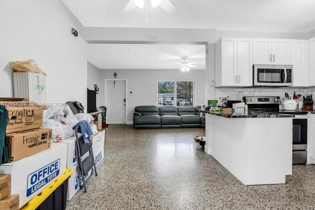 9435 Sw 39th St, Miami, Florida 33165, Miami, Florida 33165, ,Residential Income,For Sale,9435 Sw 39th St, Miami, Florida 33165,A11954898