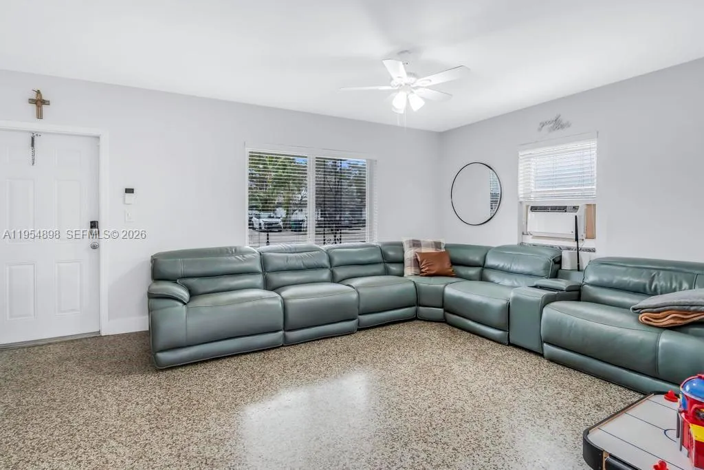 9435 Sw 39th St, Miami, Florida 33165, Miami, Florida 33165, ,Residential Income,For Sale,9435 Sw 39th St, Miami, Florida 33165,A11954898