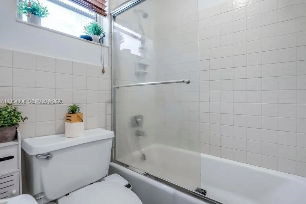 9435 Sw 39th St, Miami, Florida 33165, Miami, Florida 33165, ,Residential Income,For Sale,9435 Sw 39th St, Miami, Florida 33165,A11954898