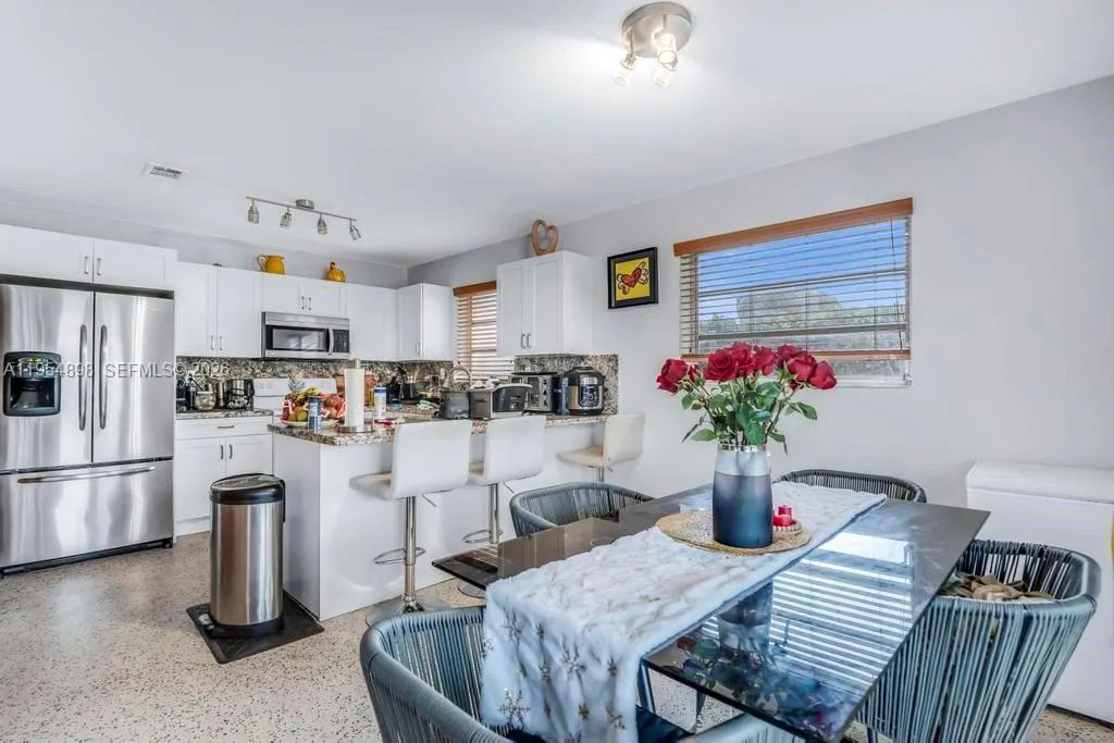 9435 Sw 39th St, Miami, Florida 33165, Miami, Florida 33165, ,Residential Income,For Sale,9435 Sw 39th St, Miami, Florida 33165,A11954898