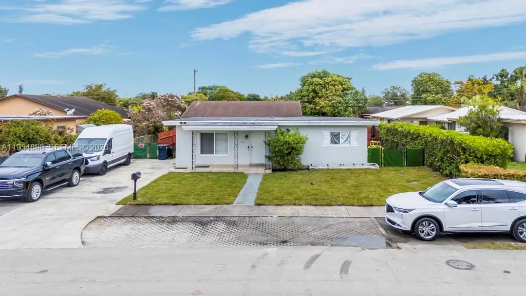 9435 Sw 39th St, Miami, Florida 33165, Miami, Florida 33165, ,Residential Income,For Sale,9435 Sw 39th St, Miami, Florida 33165,A11954898
