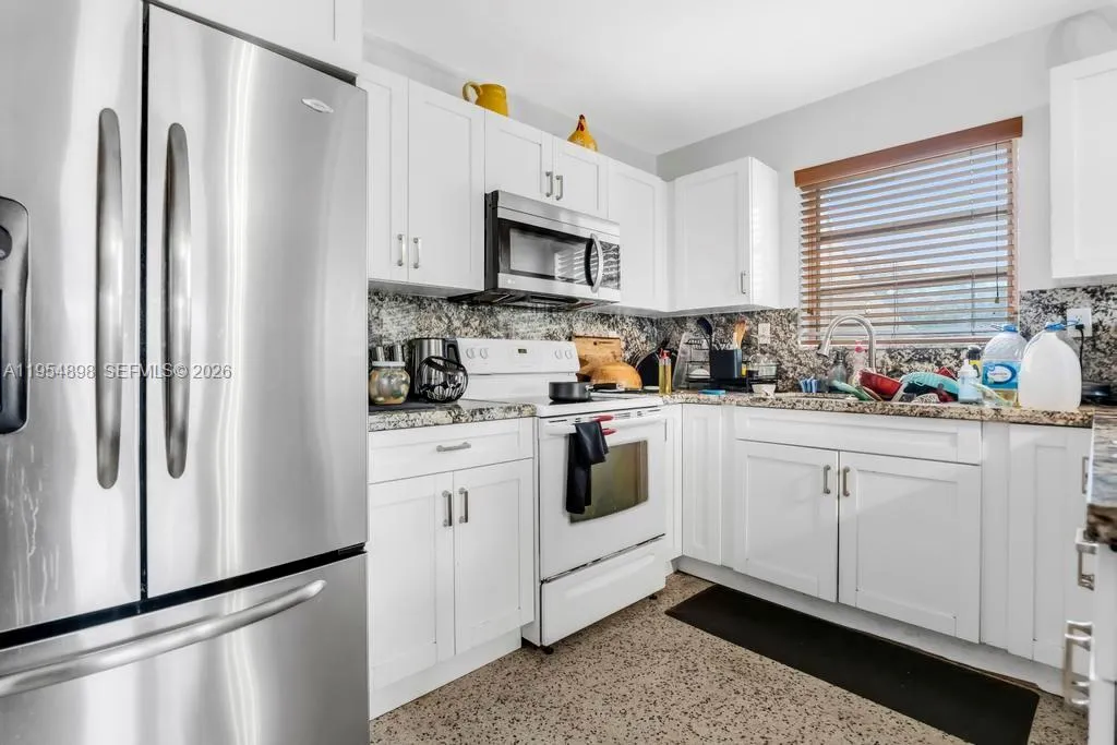 9435 Sw 39th St, Miami, Florida 33165, Miami, Florida 33165, ,Residential Income,For Sale,9435 Sw 39th St, Miami, Florida 33165,A11954898