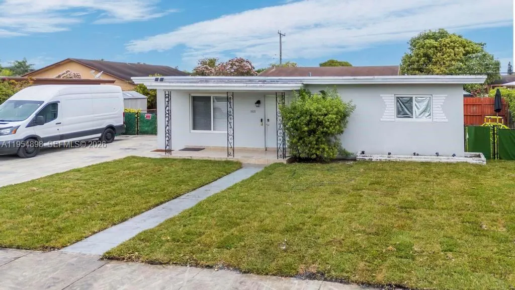 9435 Sw 39th St, Miami, Florida 33165, Miami, Florida 33165, ,Residential Income,For Sale,9435 Sw 39th St, Miami, Florida 33165,A11954898