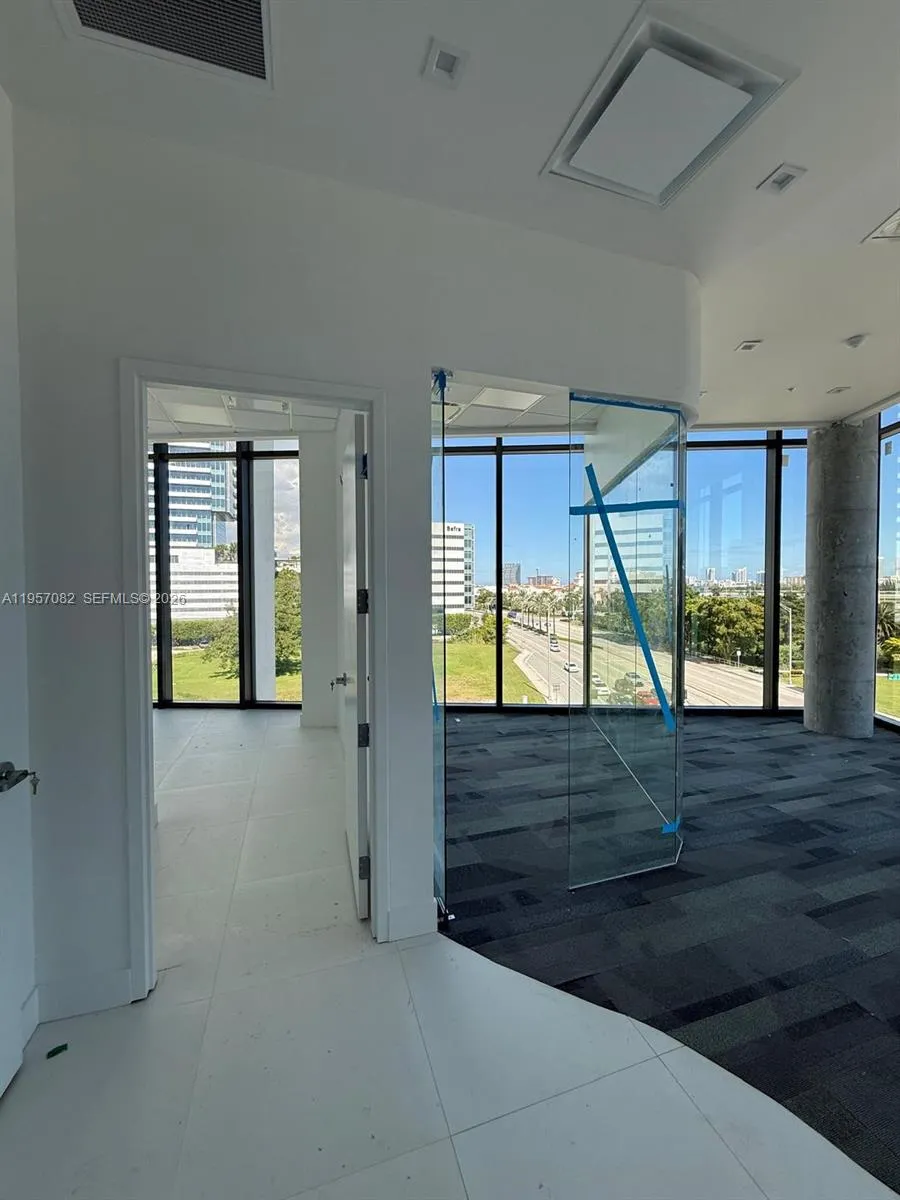 Aventura, Florida 33180, ,Commercial Lease,For Rent,A11957082