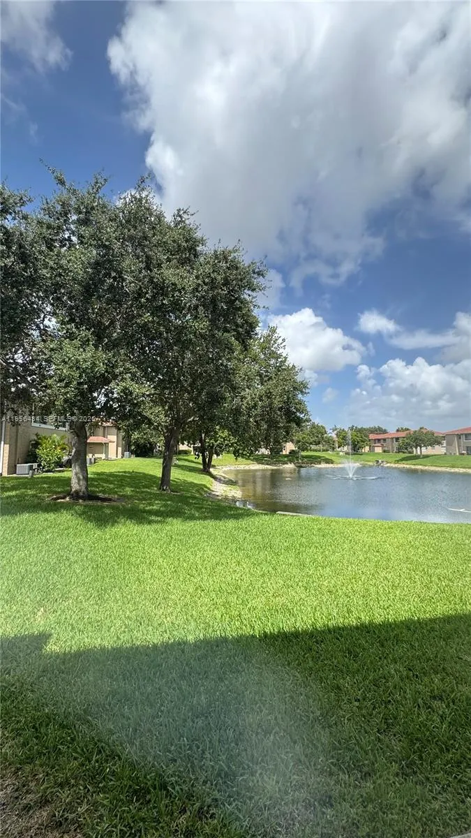 900 Twin Lakes Dr 8-a, Coral Springs, Florida 3307, Coral Springs, Florida 33071, 2 Bedrooms Bedrooms, ,2 BathroomsBathrooms,Residential,For Sale,900 Twin Lakes Dr 8-a, Coral Springs, Florida 3307,A11956434