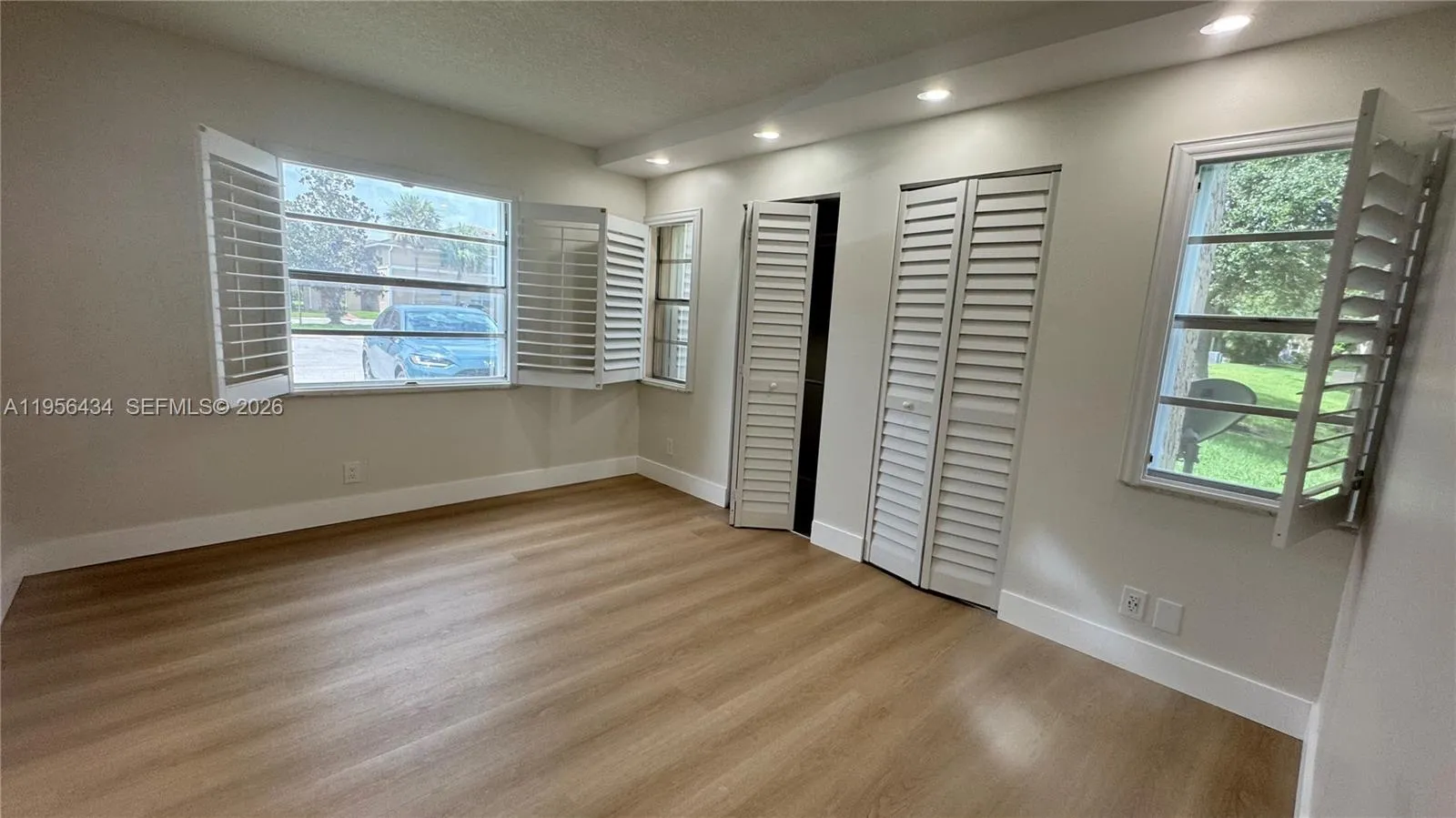 900 Twin Lakes Dr 8-a, Coral Springs, Florida 3307, Coral Springs, Florida 33071, 2 Bedrooms Bedrooms, ,2 BathroomsBathrooms,Residential,For Sale,900 Twin Lakes Dr 8-a, Coral Springs, Florida 3307,A11956434