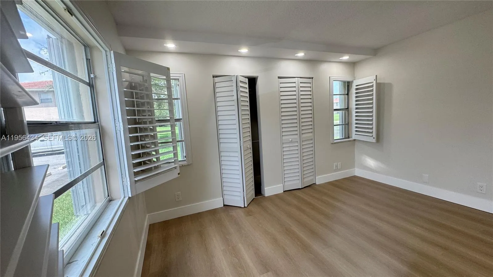 900 Twin Lakes Dr 8-a, Coral Springs, Florida 3307, Coral Springs, Florida 33071, 2 Bedrooms Bedrooms, ,2 BathroomsBathrooms,Residential,For Sale,900 Twin Lakes Dr 8-a, Coral Springs, Florida 3307,A11956434