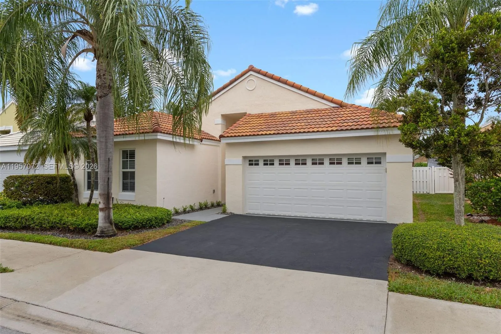 332 Bridgeton Rd, Weston, Florida 33326, Weston, Florida 33326, 3 Bedrooms Bedrooms, ,2 BathroomsBathrooms,Residential,For Sale,332 Bridgeton Rd, Weston, Florida 33326,A11957072