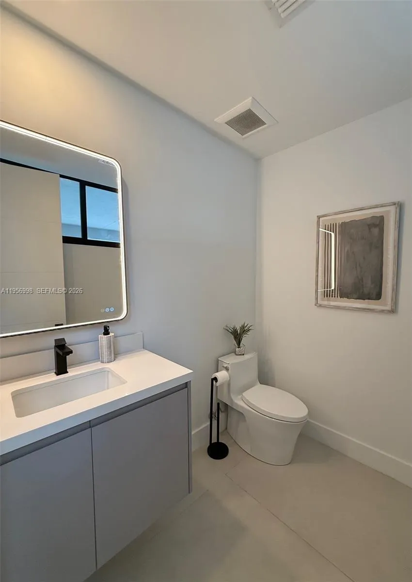 3200 Thomas Ave, Miami, Florida 33133, Miami, Florida 33133, 4 Bedrooms Bedrooms, ,3 BathroomsBathrooms,Residential,For Sale,3200 Thomas Ave, Miami, Florida 33133,A11956998