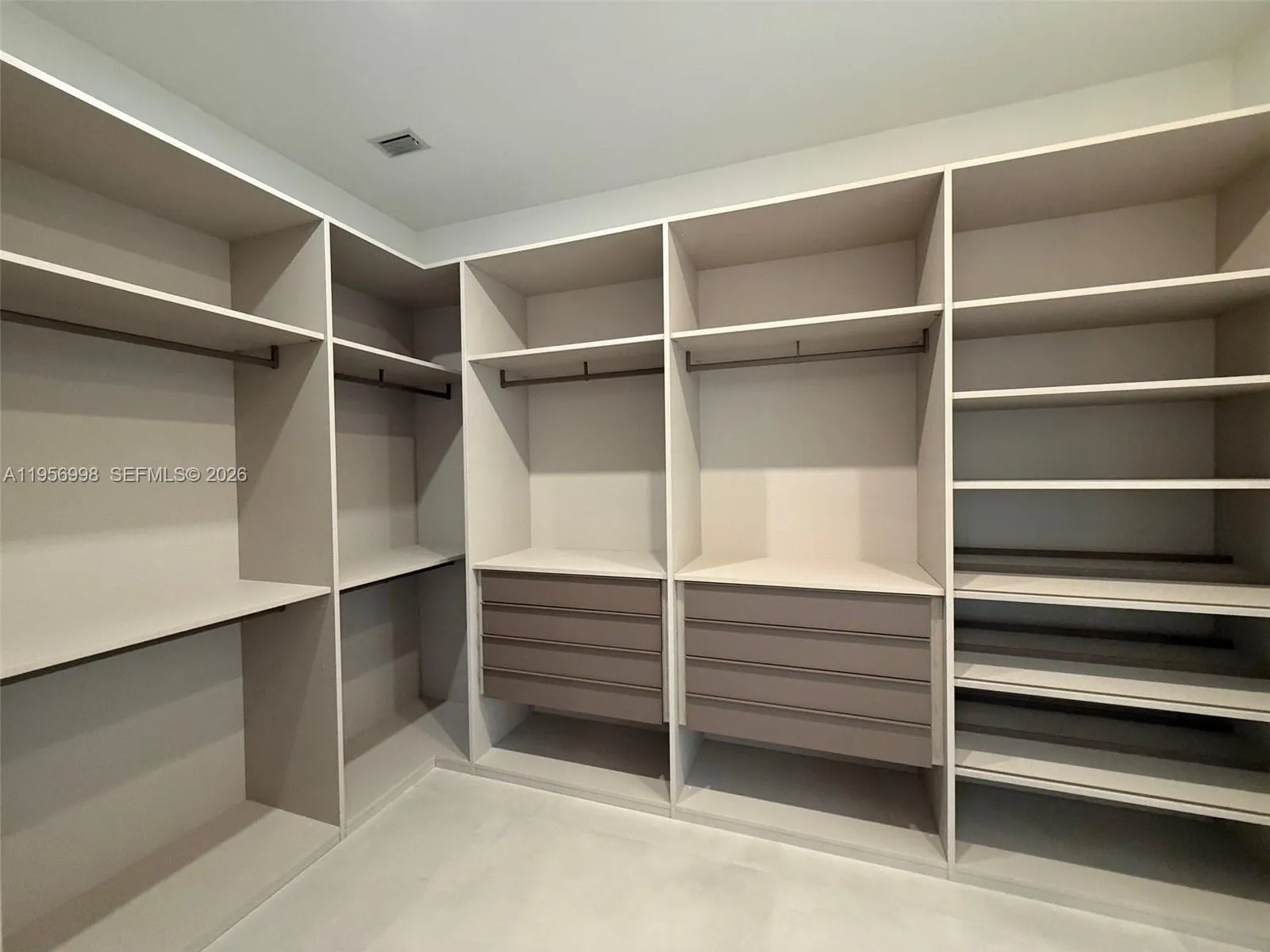 3200 Thomas Ave, Miami, Florida 33133, Miami, Florida 33133, 4 Bedrooms Bedrooms, ,3 BathroomsBathrooms,Residential,For Sale,3200 Thomas Ave, Miami, Florida 33133,A11956998