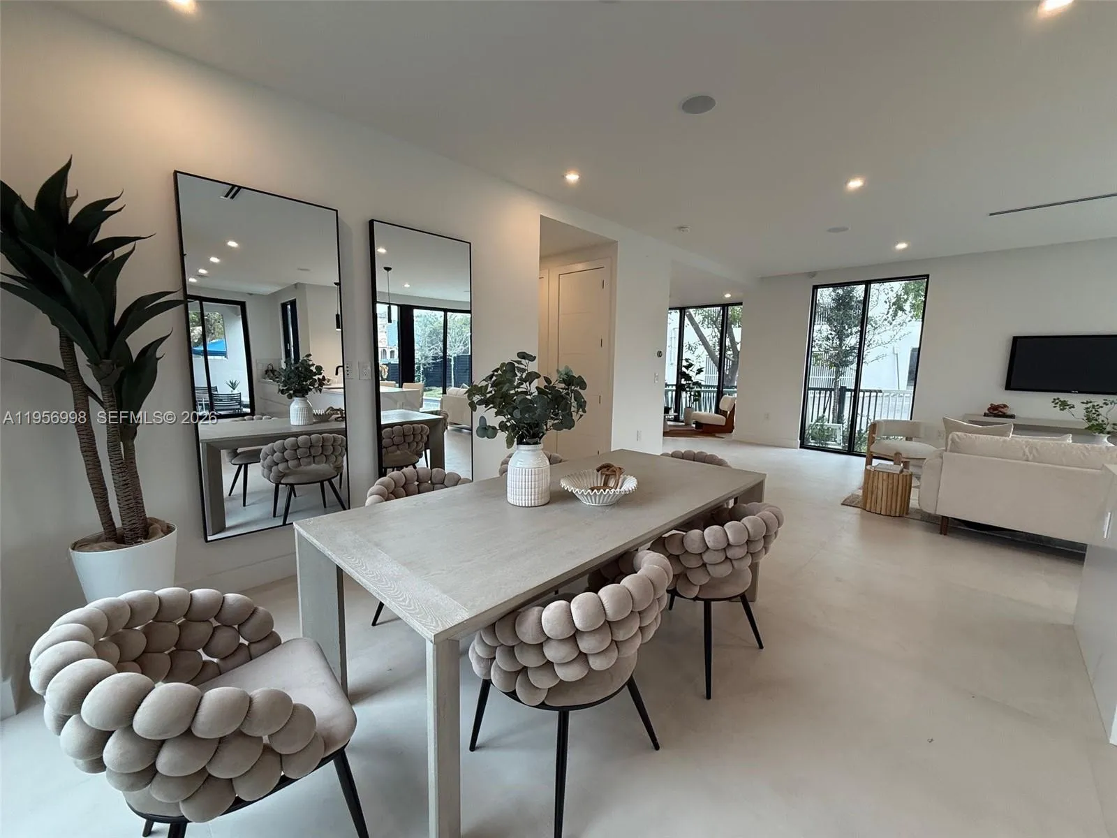 3200 Thomas Ave, Miami, Florida 33133, Miami, Florida 33133, 4 Bedrooms Bedrooms, ,3 BathroomsBathrooms,Residential,For Sale,3200 Thomas Ave, Miami, Florida 33133,A11956998