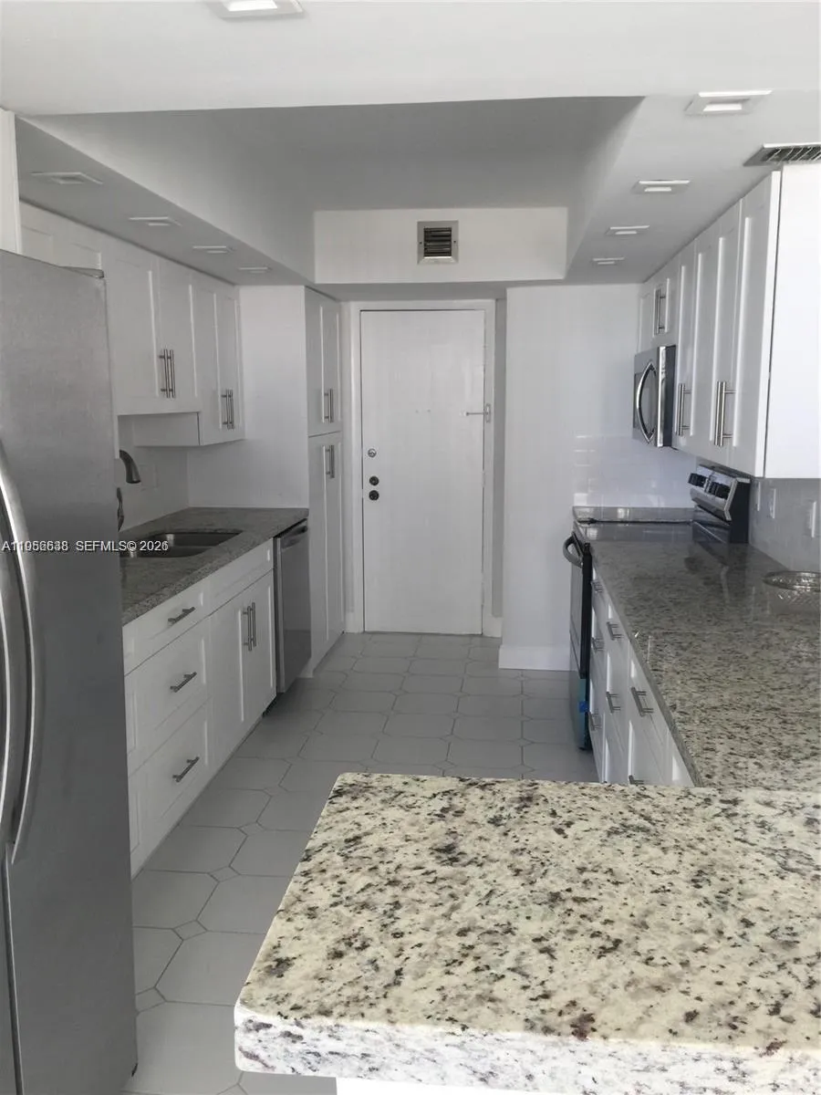 1904 S Ocean Dr 1708, Hallandale Beach, Florida 33, Hallandale Beach, Florida 33009, 2 Bedrooms Bedrooms, ,2 BathroomsBathrooms,Residential Lease,For Rent,1904 S Ocean Dr 1708, Hallandale Beach, Florida 33,A11956638