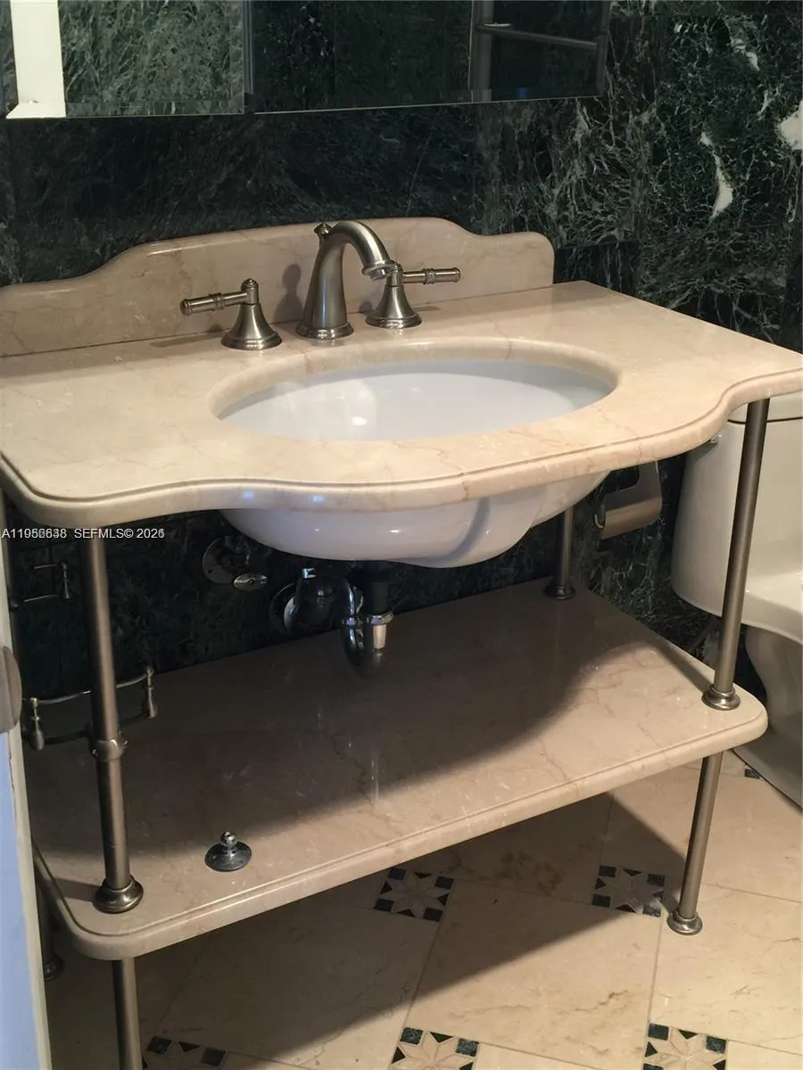 1904 S Ocean Dr 1708, Hallandale Beach, Florida 33, Hallandale Beach, Florida 33009, 2 Bedrooms Bedrooms, ,2 BathroomsBathrooms,Residential Lease,For Rent,1904 S Ocean Dr 1708, Hallandale Beach, Florida 33,A11956638