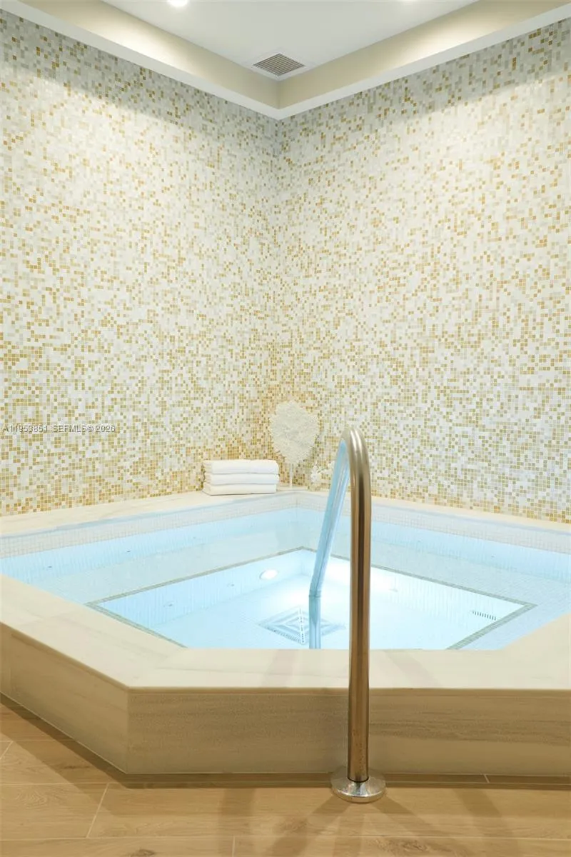 789 Crandon Blvd 1805, Key Biscayne, Florida 33149, Key Biscayne, Florida 33149, 2 Bedrooms Bedrooms, ,2 BathroomsBathrooms,Residential,For Sale,789 Crandon Blvd 1805, Key Biscayne, Florida 33149,A11953851