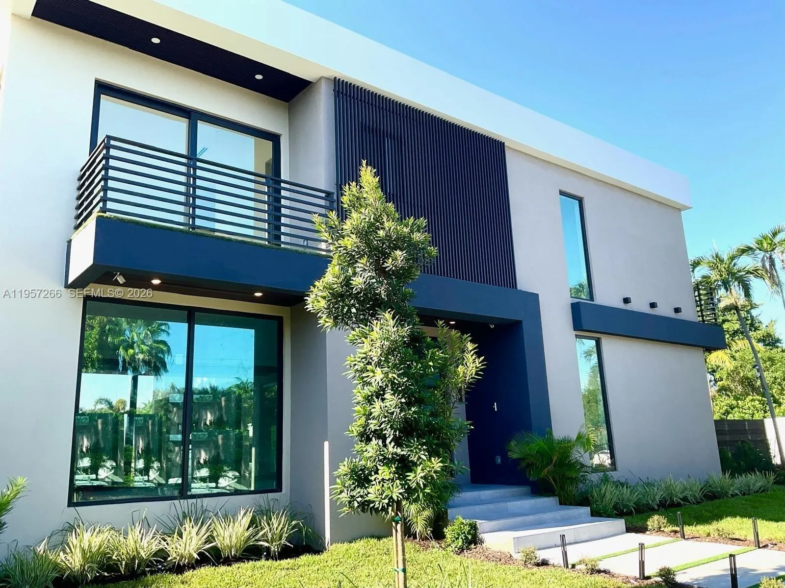 1700 Ne 18th St, Fort Lauderdale, Florida 33305, Fort Lauderdale, Florida 33305, 5 Bedrooms Bedrooms, ,4 BathroomsBathrooms,Residential,For Sale,1700 Ne 18th St, Fort Lauderdale, Florida 33305,A11957266