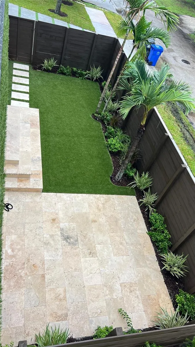 1700 Ne 18th St, Fort Lauderdale, Florida 33305, Fort Lauderdale, Florida 33305, 5 Bedrooms Bedrooms, ,4 BathroomsBathrooms,Residential,For Sale,1700 Ne 18th St, Fort Lauderdale, Florida 33305,A11957266