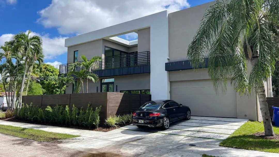 1700 Ne 18th St, Fort Lauderdale, Florida 33305, Fort Lauderdale, Florida 33305, 5 Bedrooms Bedrooms, ,4 BathroomsBathrooms,Residential,For Sale,1700 Ne 18th St, Fort Lauderdale, Florida 33305,A11957266