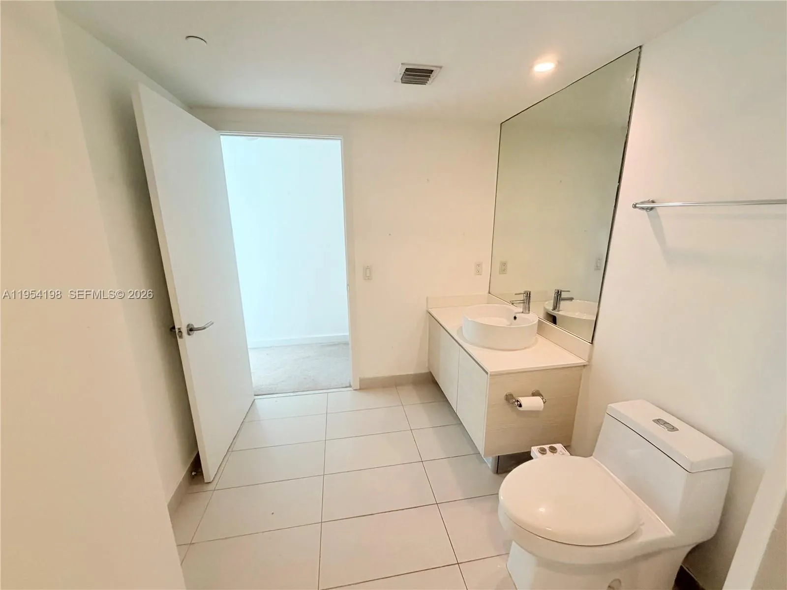 4250 Biscayne Blvd 1014, Miami, Florida 33137, Miami, Florida 33137, 1 Bedroom Bedrooms, ,1 BathroomBathrooms,Residential,For Sale,4250 Biscayne Blvd 1014, Miami, Florida 33137,A11954198