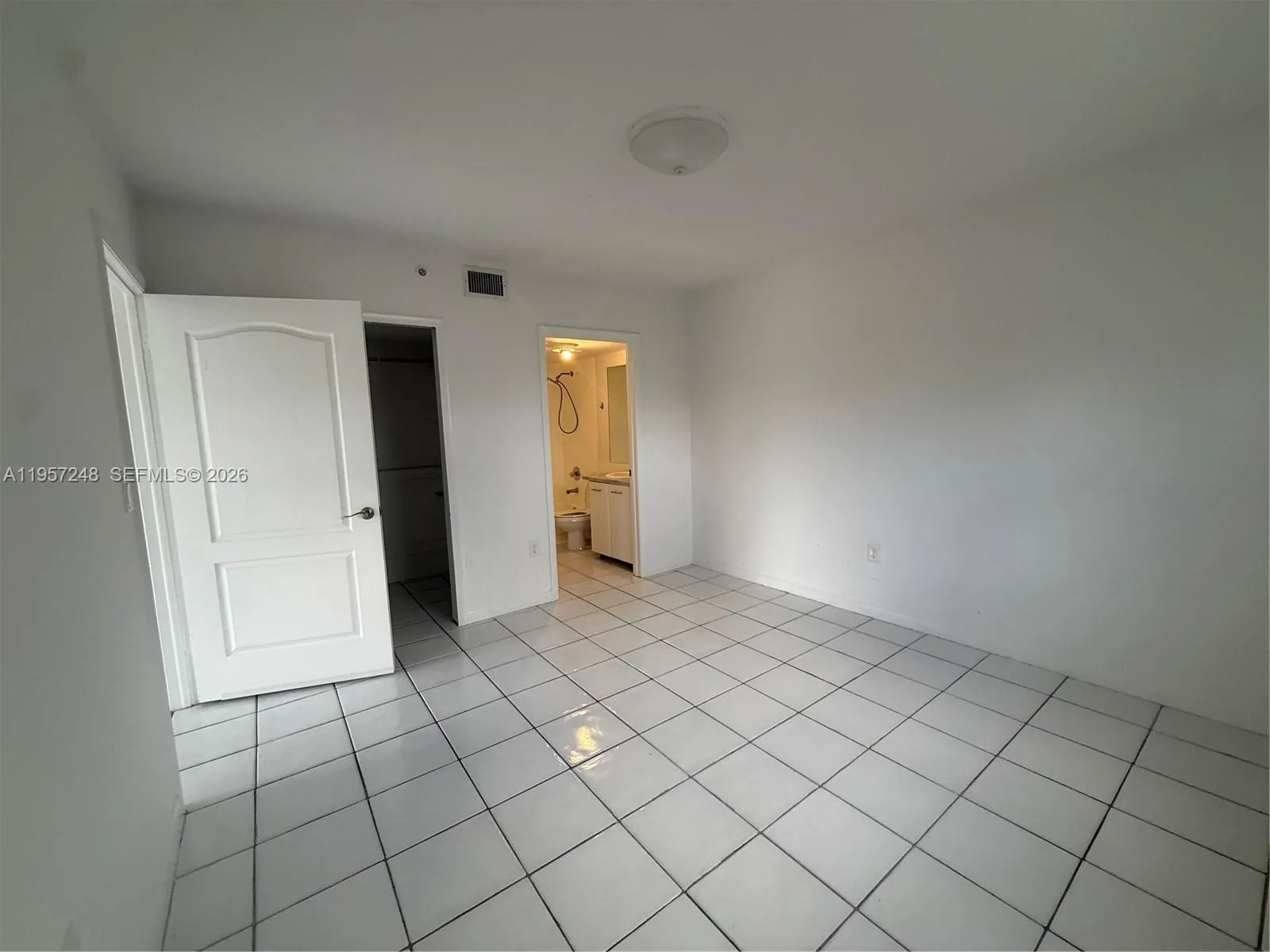 3052 Sw 27th Ave 301, Miami, Florida 33133, Miami, Florida 33133, 1 Bedroom Bedrooms, ,2 BathroomsBathrooms,Residential,For Sale,3052 Sw 27th Ave 301, Miami, Florida 33133,A11957248