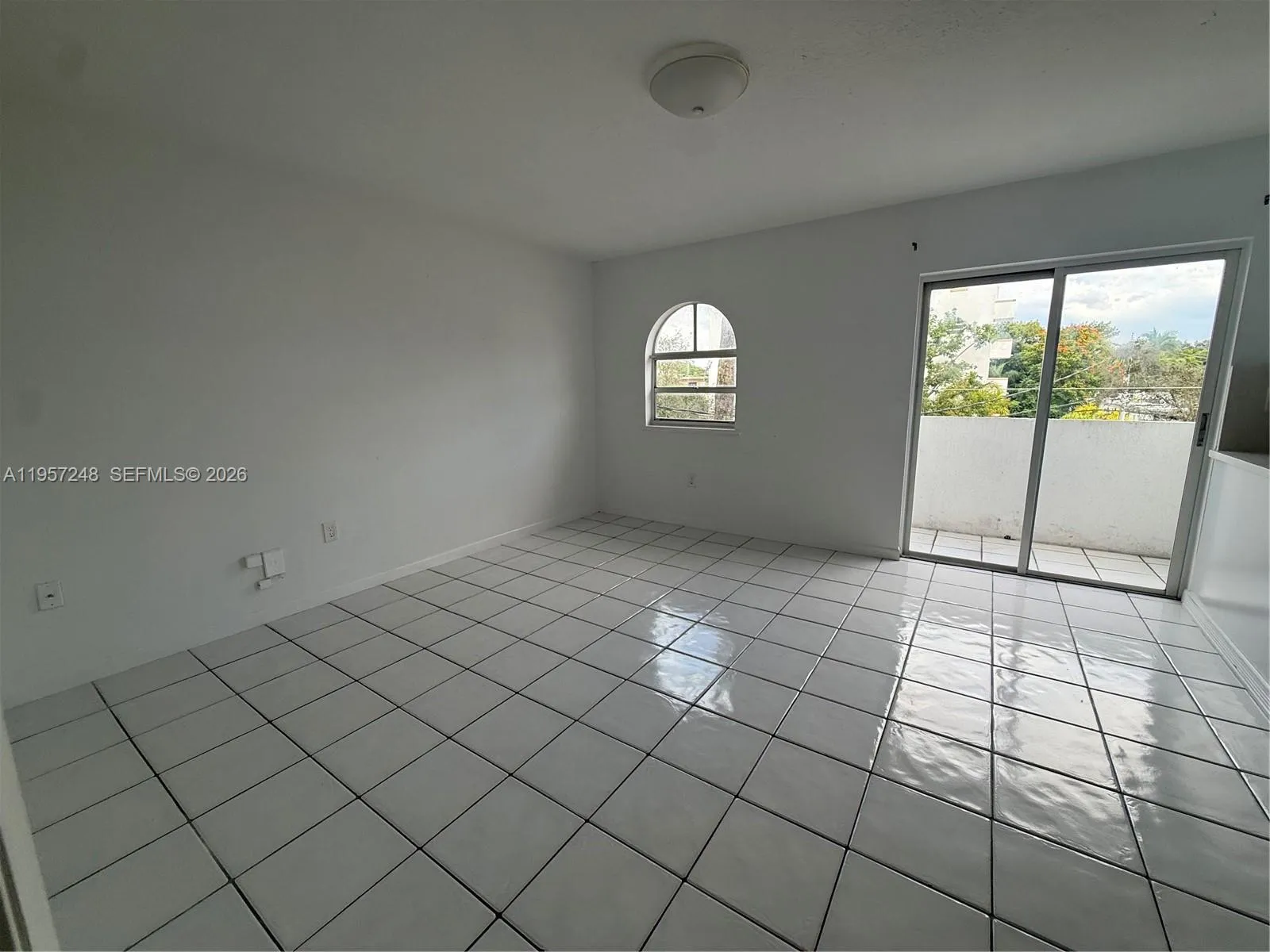 3052 Sw 27th Ave 301, Miami, Florida 33133, Miami, Florida 33133, 1 Bedroom Bedrooms, ,2 BathroomsBathrooms,Residential,For Sale,3052 Sw 27th Ave 301, Miami, Florida 33133,A11957248