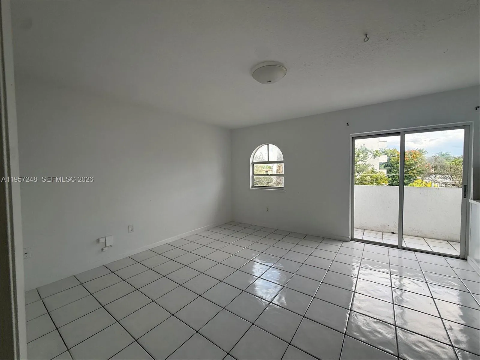 3052 Sw 27th Ave 301, Miami, Florida 33133, Miami, Florida 33133, 1 Bedroom Bedrooms, ,2 BathroomsBathrooms,Residential,For Sale,3052 Sw 27th Ave 301, Miami, Florida 33133,A11957248