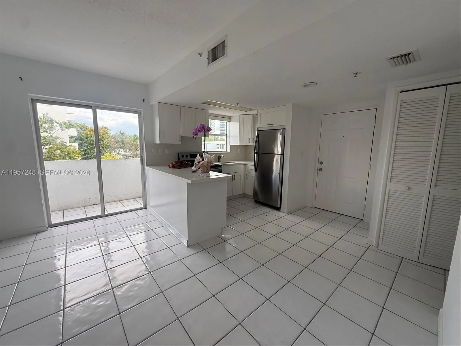 3052 Sw 27th Ave 301, Miami, Florida 33133, Miami, Florida 33133, 1 Bedroom Bedrooms, ,2 BathroomsBathrooms,Residential,For Sale,3052 Sw 27th Ave 301, Miami, Florida 33133,A11957248