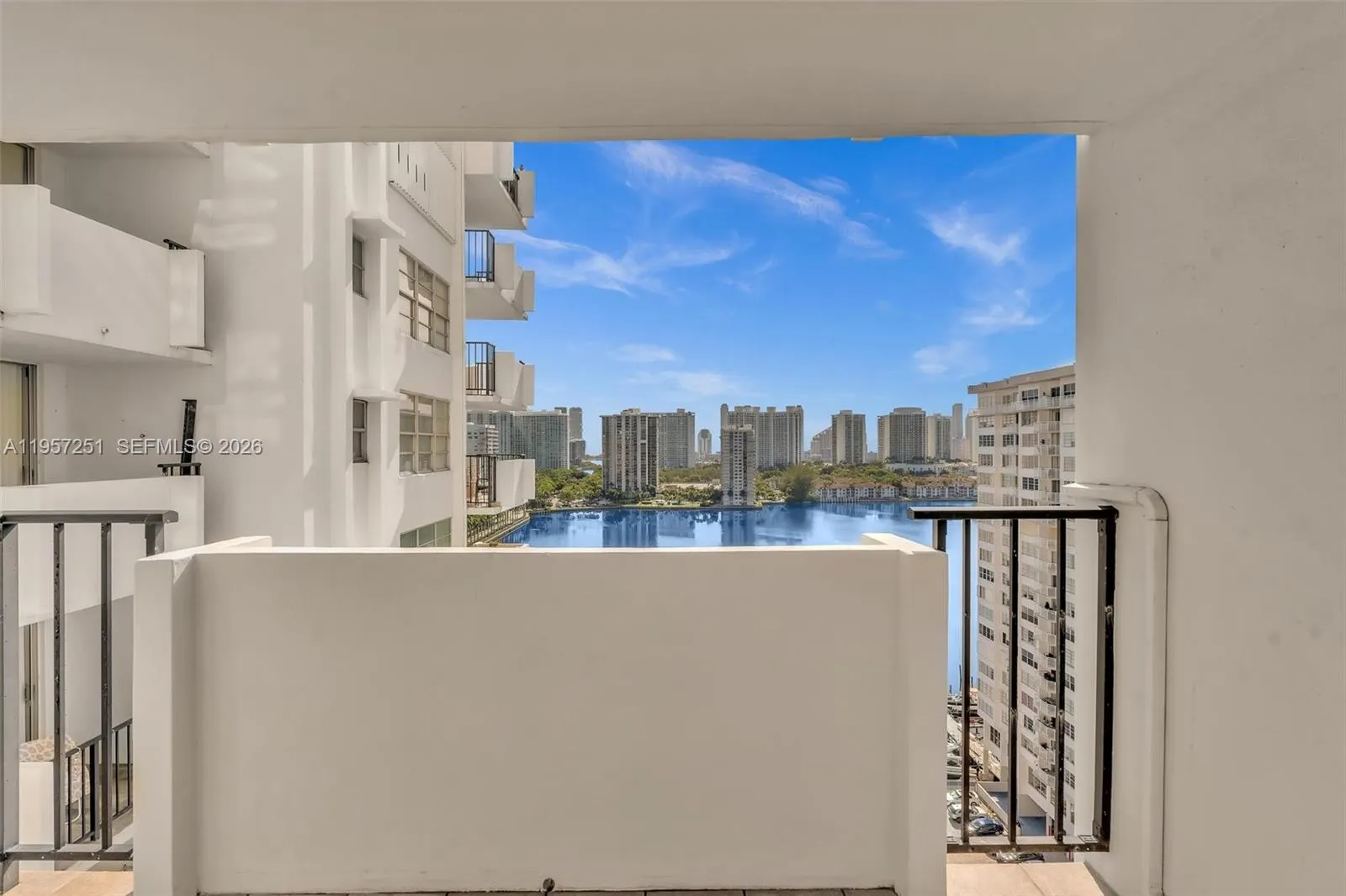 2750 Ne 183rd St 1801, Aventura, Florida 33160, Aventura, Florida 33160, 1 Bedroom Bedrooms, ,1 BathroomBathrooms,Residential,For Sale,2750 Ne 183rd St 1801, Aventura, Florida 33160,A11957251