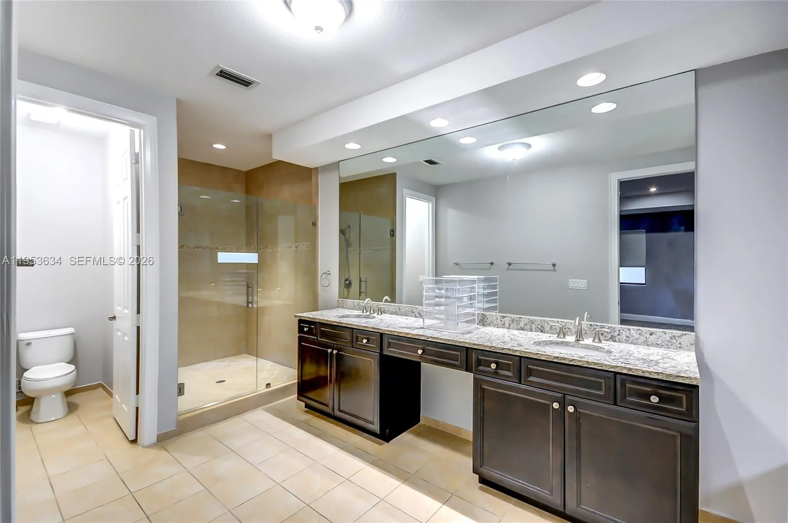 9815 Nw 86th Ter, Doral, Florida 33178, Doral, Florida 33178, 4 Bedrooms Bedrooms, ,5 BathroomsBathrooms,Residential,For Sale,9815 Nw 86th Ter, Doral, Florida 33178,A11953634