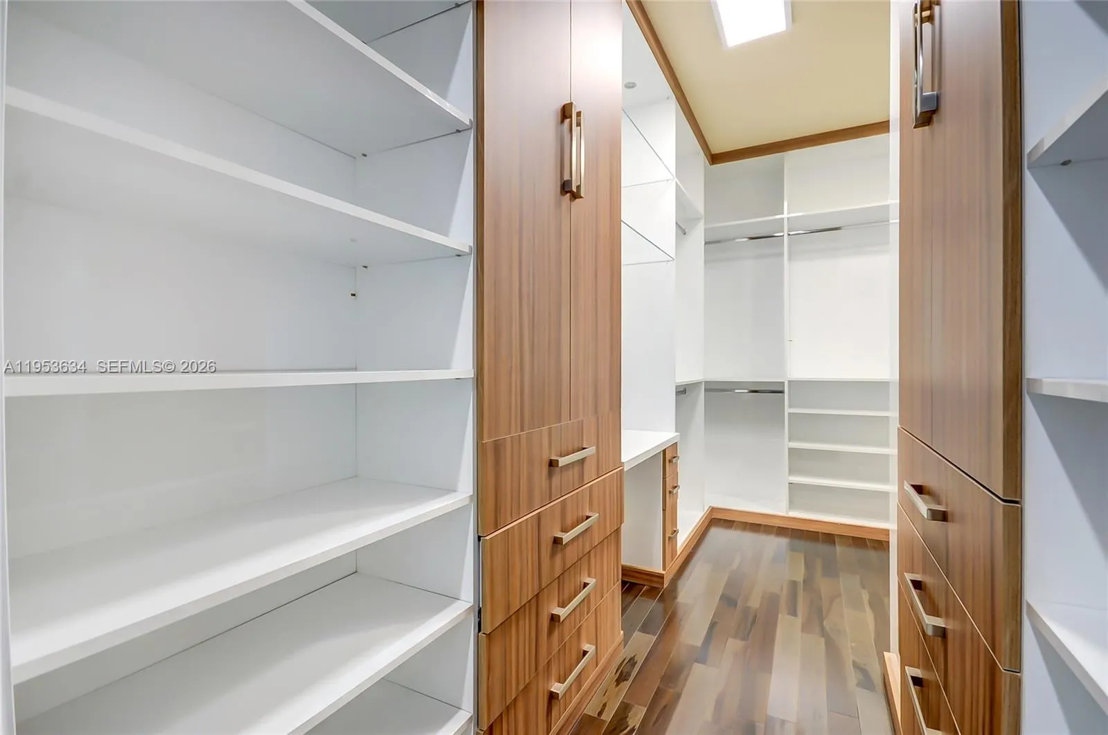 9815 Nw 86th Ter, Doral, Florida 33178, Doral, Florida 33178, 4 Bedrooms Bedrooms, ,5 BathroomsBathrooms,Residential,For Sale,9815 Nw 86th Ter, Doral, Florida 33178,A11953634