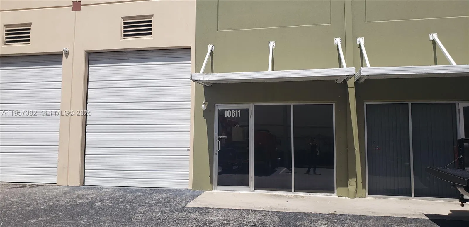 10601 Nw 122nd St 4, Medley, Florida 33178, Medley, Florida 33178, ,Commercial Lease,For Rent,10601 Nw 122nd St 4, Medley, Florida 33178,A11957382 10601 Nw 122nd St 4, Medley, Florida 33178, Medley, Florida 33178, ,Commercial Lease,For Rent,10601 Nw 122nd St 4, Medley, Florida 33178,A11957382