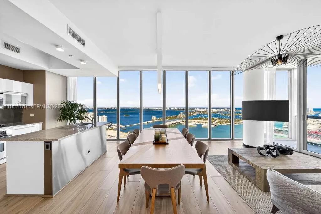 888 Biscayne Blvd 5508, Miami, Florida 33132, Miami, Florida 33132, 2 Bedrooms Bedrooms, ,2 BathroomsBathrooms,Residential,For Sale,888 Biscayne Blvd 5508, Miami, Florida 33132,A11957079