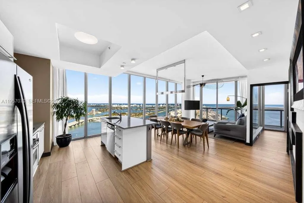 888 Biscayne Blvd 5508, Miami, Florida 33132, Miami, Florida 33132, 2 Bedrooms Bedrooms, ,2 BathroomsBathrooms,Residential,For Sale,888 Biscayne Blvd 5508, Miami, Florida 33132,A11957079