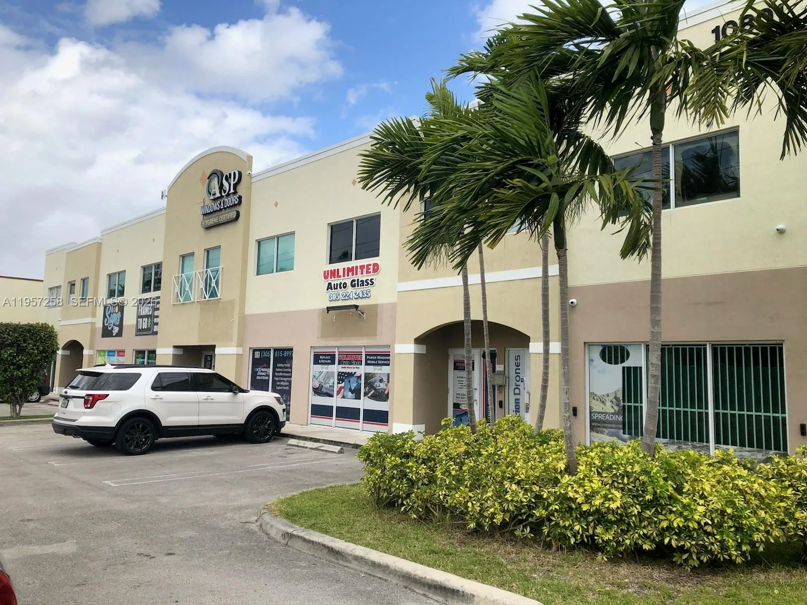 10801 Nw 14th St 102, Sweetwater, Florida 33172, Sweetwater, Florida 33172, ,Commercial Lease,For Rent,10801 Nw 14th St 102, Sweetwater, Florida 33172,A11957258