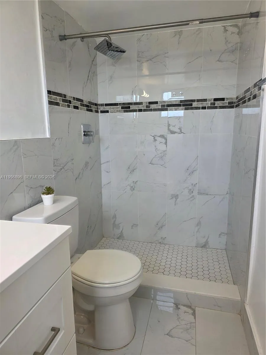 1351 Ne 191st St E420, Miami, Florida 33179, Miami, Florida 33179, 2 Bedrooms Bedrooms, ,2 BathroomsBathrooms,Residential Lease,For Rent,1351 Ne 191st St E420, Miami, Florida 33179,A11956896