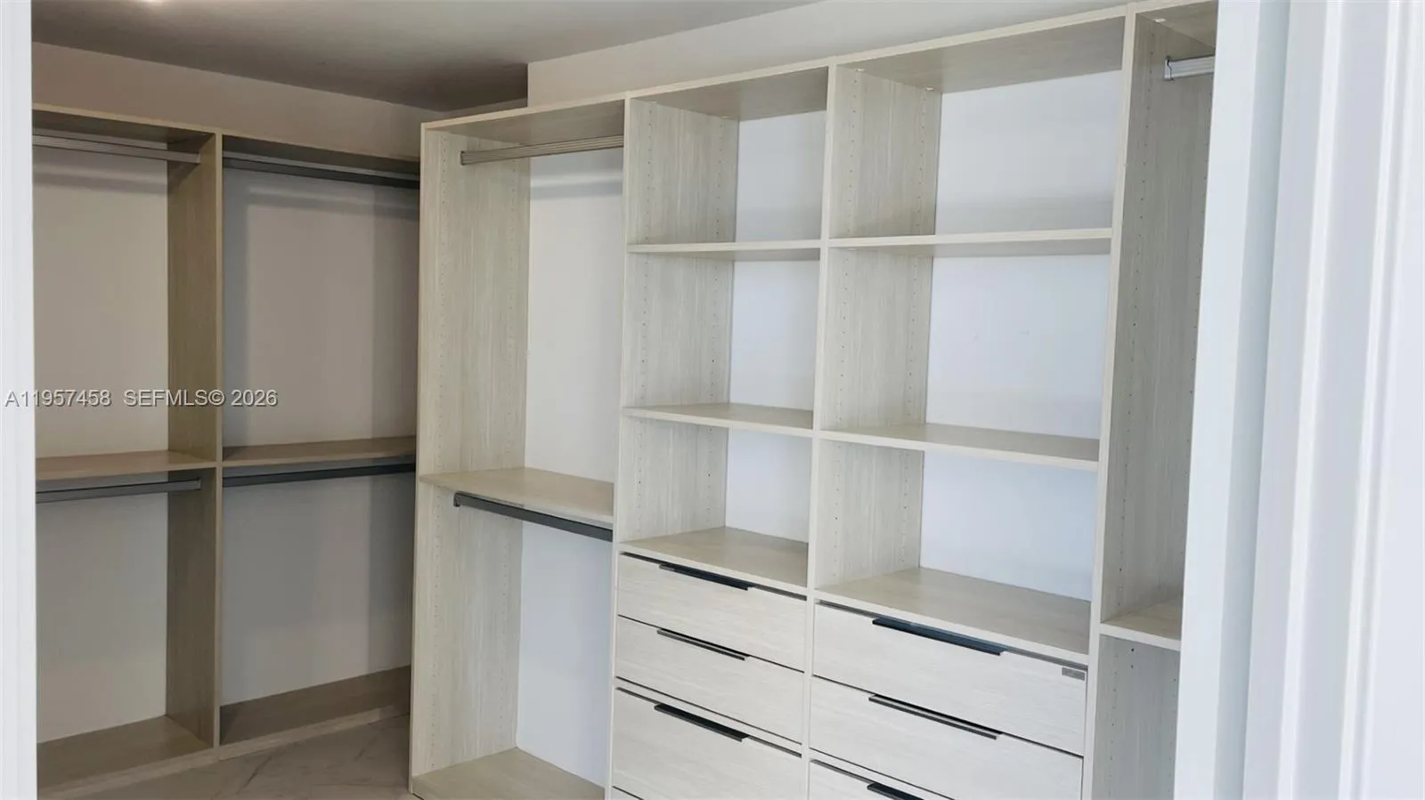 17301 Biscayne Blvd 1907, North Miami Beach, Flori, North Miami Beach, Florida 33160, 2 Bedrooms Bedrooms, ,2 BathroomsBathrooms,Residential Lease,For Rent,17301 Biscayne Blvd 1907, North Miami Beach, Flori,A11957458