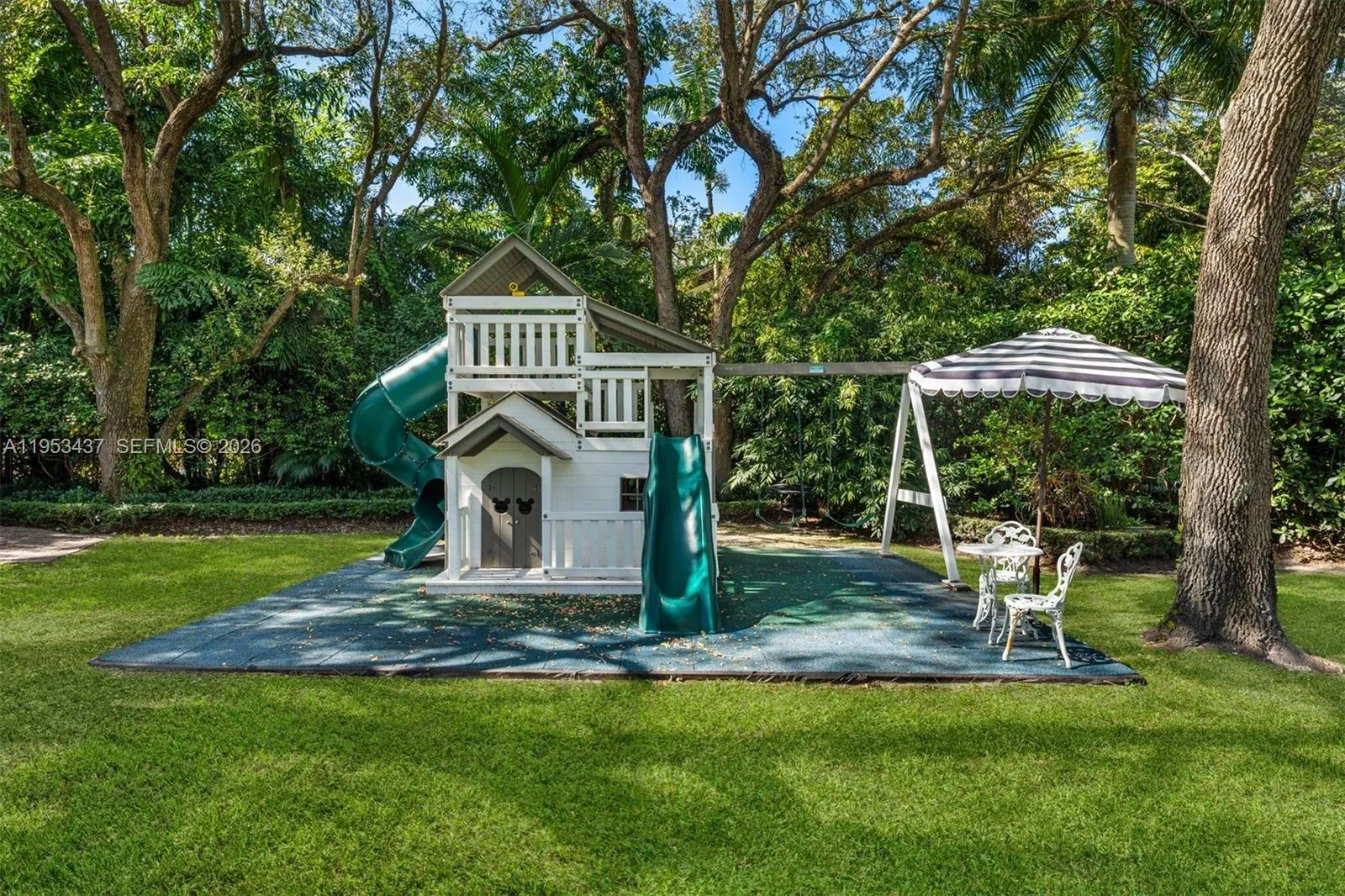5865 Sw 96th St, Pinecrest, Florida 33156, Pinecrest, Florida 33156, 7 Bedrooms Bedrooms, ,7 BathroomsBathrooms,Residential,For Sale,5865 Sw 96th St, Pinecrest, Florida 33156,A11953437