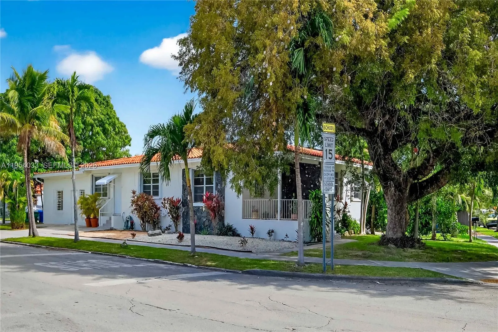 2399 Sw 26th Lane, Miami, Florida 33133, Miami, Florida 33133, ,Residential Income,For Sale,2399 Sw 26th Lane, Miami, Florida 33133,A11954033