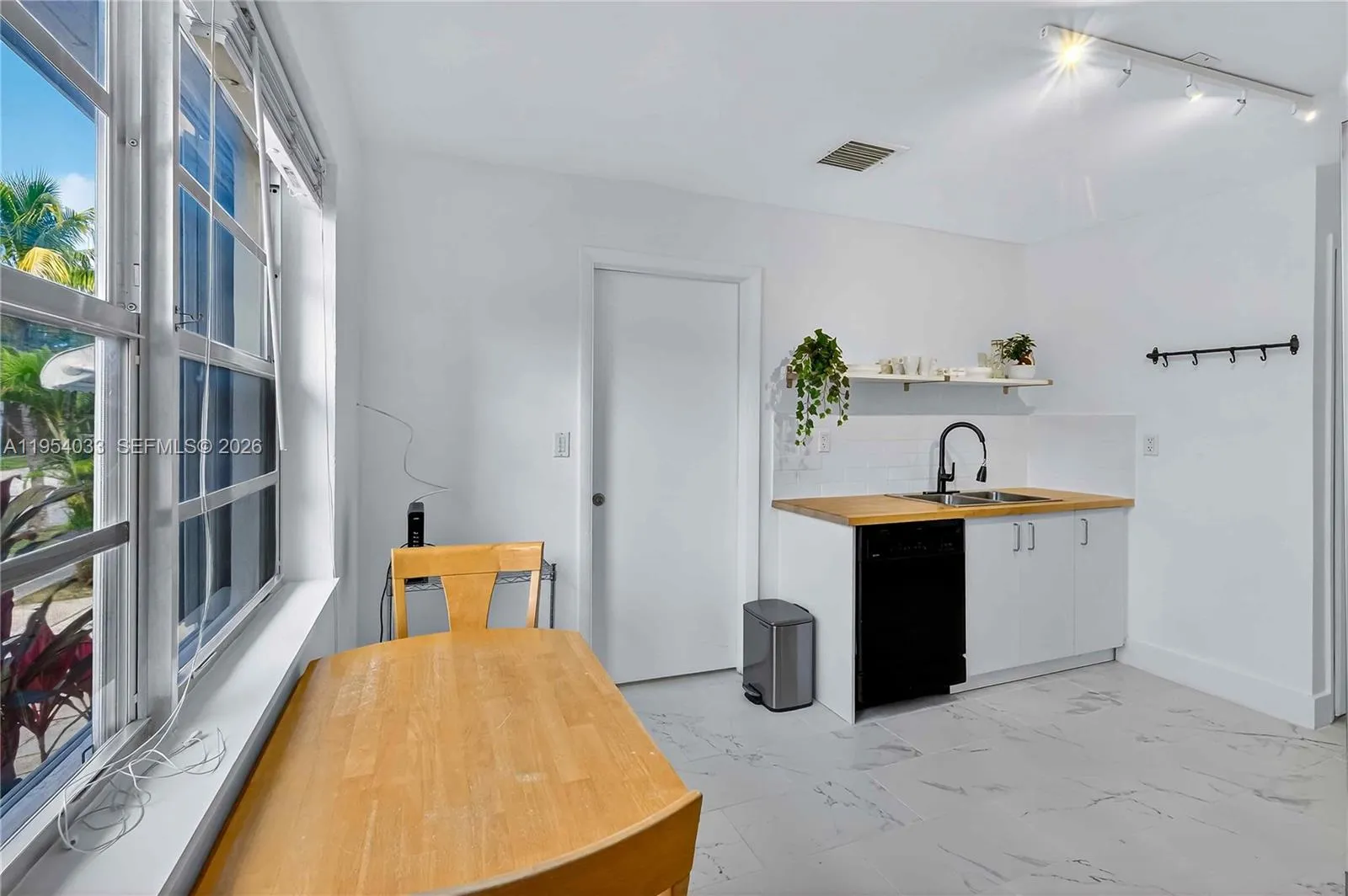 2399 Sw 26th Lane, Miami, Florida 33133, Miami, Florida 33133, ,Residential Income,For Sale,2399 Sw 26th Lane, Miami, Florida 33133,A11954033