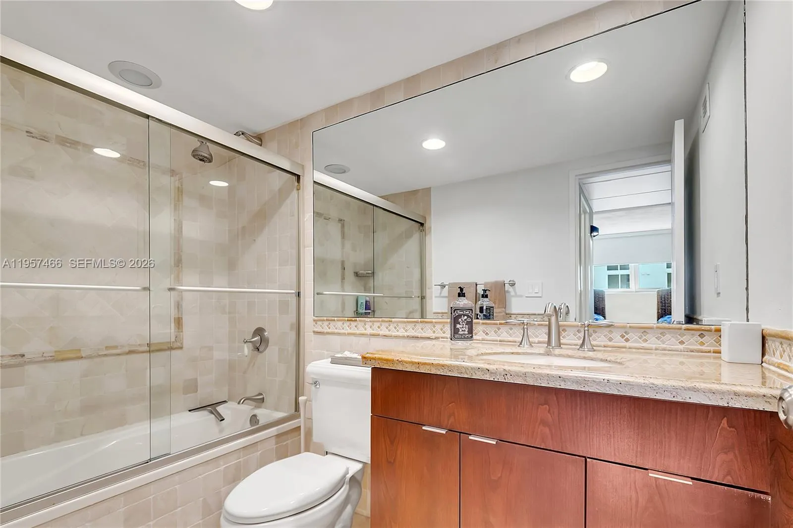 4250 Galt Ocean Dr 7d, Fort Lauderdale, Florida 33, Fort Lauderdale, Florida 33308, 1 Bedroom Bedrooms, ,1 BathroomBathrooms,Residential,For Sale,4250 Galt Ocean Dr 7d, Fort Lauderdale, Florida 33,A11957466