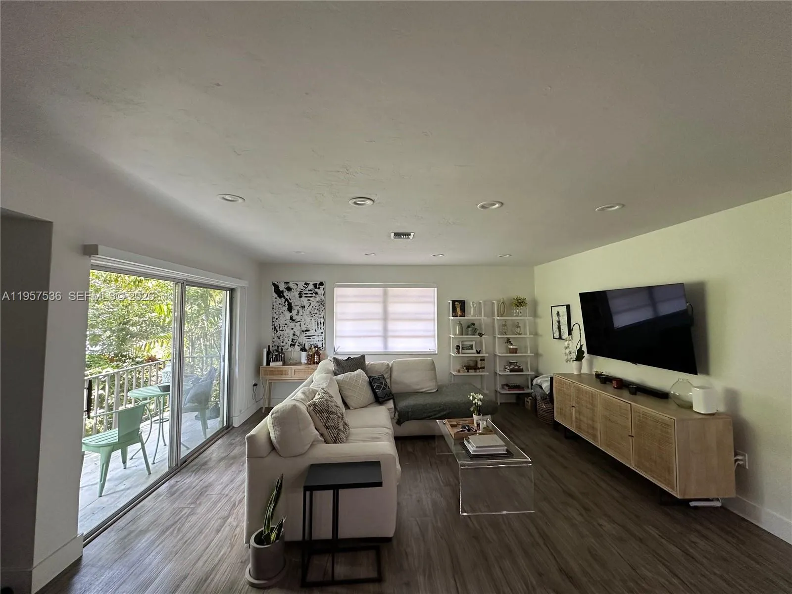 Miami, Florida 33156, 2 Bedrooms Bedrooms, ,2 BathroomsBathrooms,Residential Lease,For Rent,A11957536